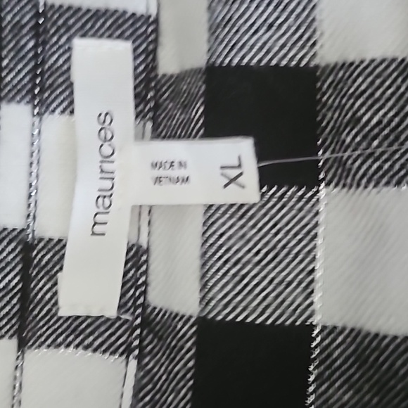 Maurices Black and Off White Soft Flannel Button Down Shirt NWT - Picture 9 of 11
